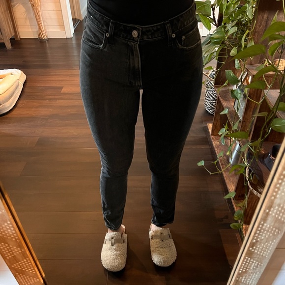 Abercrombie two-toned black Jean - Picture 2 of 3